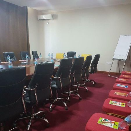 Dodoma Nashera Hotel מראה חיצוני תמונה